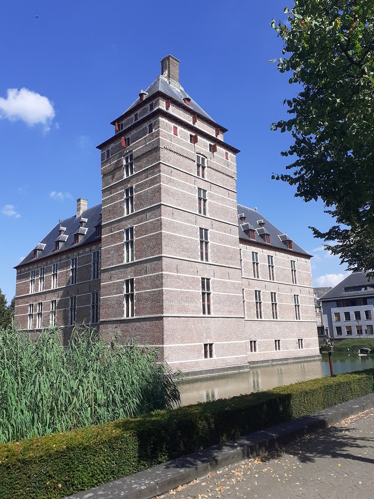Kasteel van de hertogen van Brabant, Turnhout (B) | Eelco | Flickr - Kasteel Van De Hertogen Van Bourbon