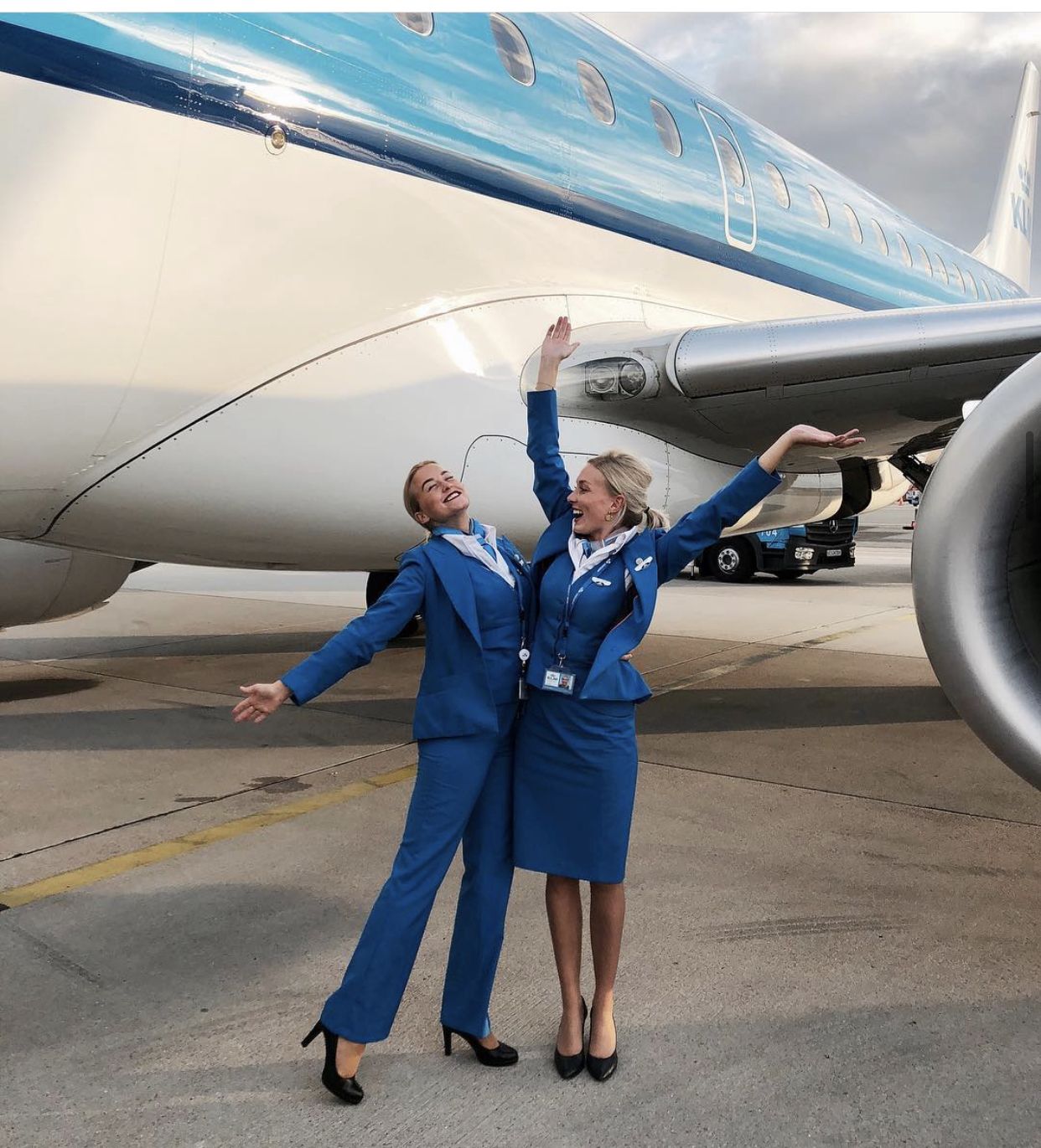 KLM flightattendants | Droombaan, Vliegtuig, Computer achtergrond - Mag Telefoon Aan In Vliegtuig