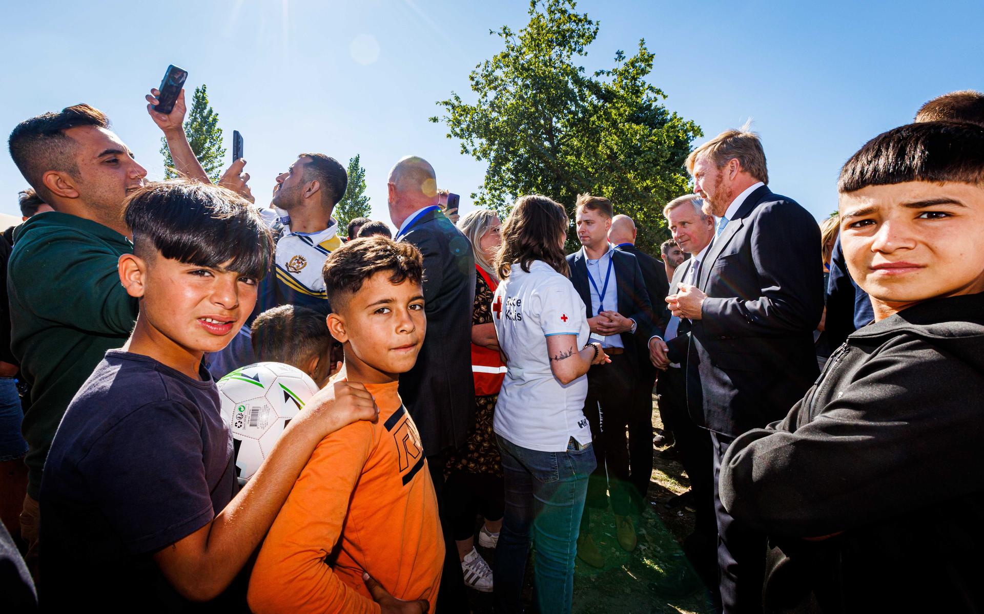 Koning Willem-Alexander steekt Ter Apel een hart onder de riem en zegt - Koning Willem Zegt Sorry