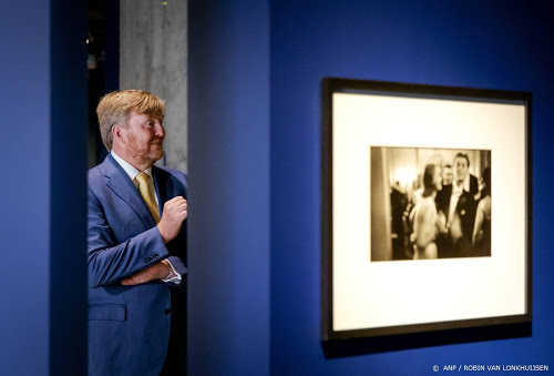Koning ziet als een van de eersten Eregalerij van Fotomuseum - Ditjes - Als Een Van De Eersten
