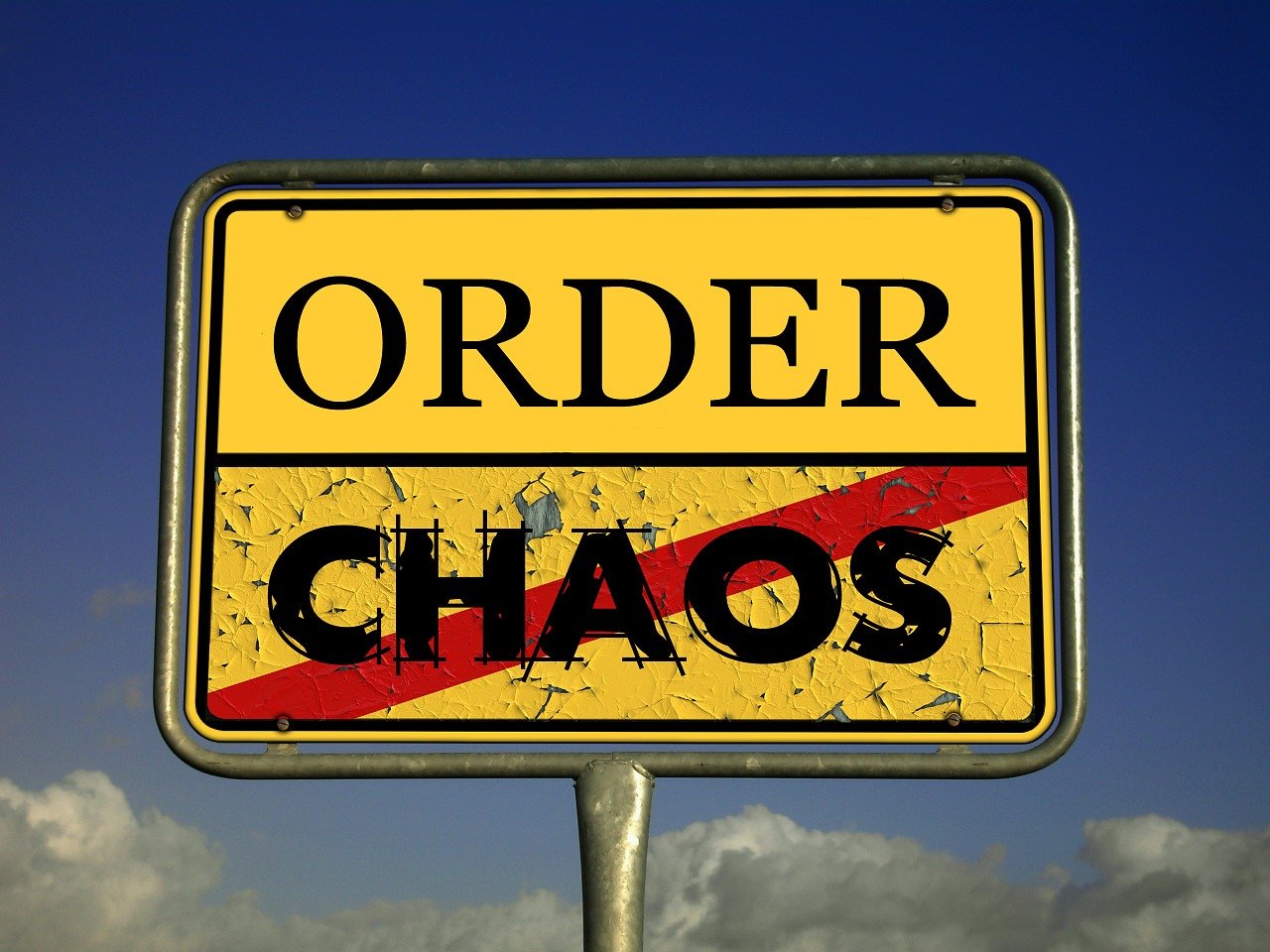 Chaos Crisis In De Zaal