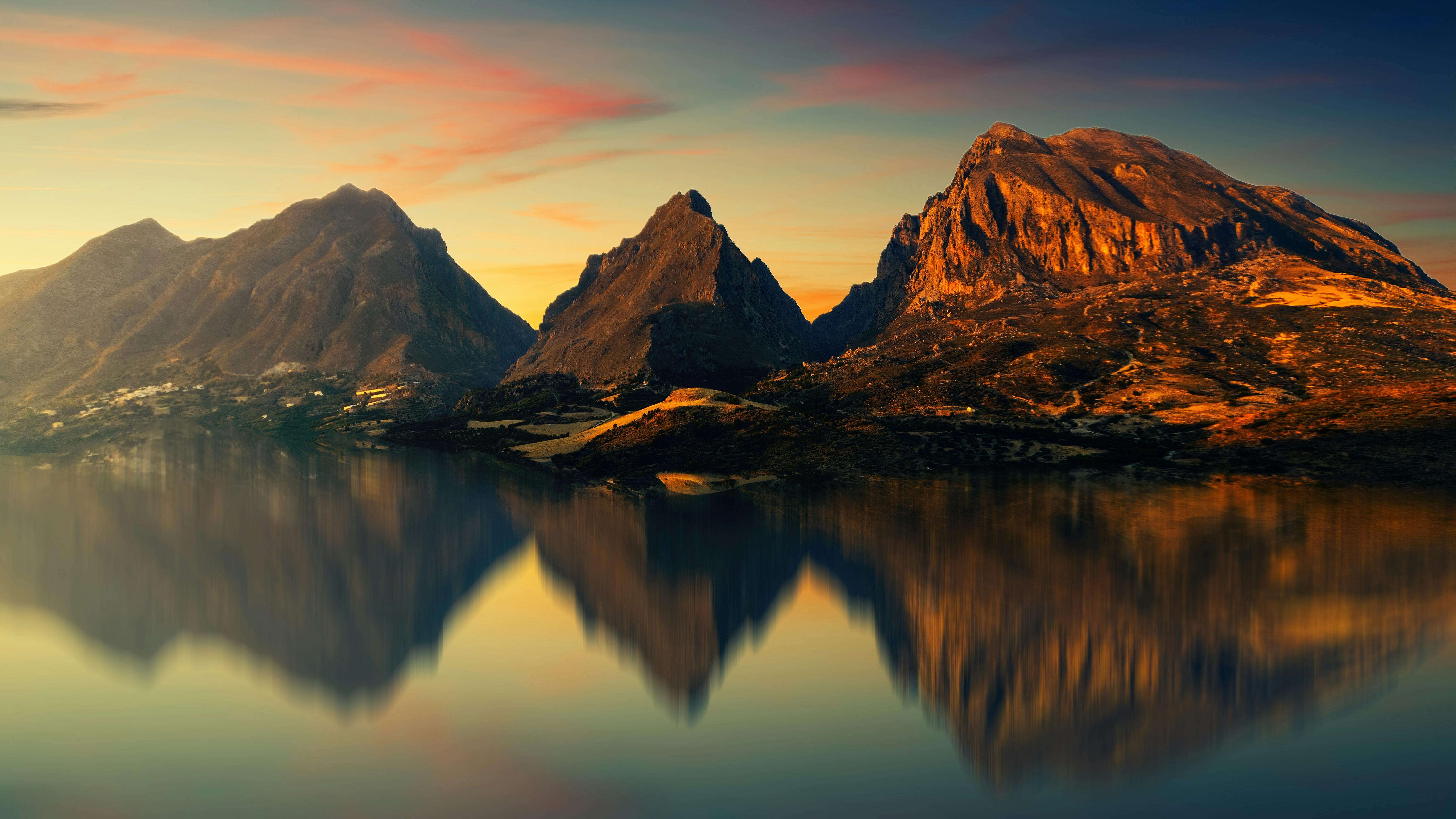 Kostnadsfri bild av bakgrundsbilder mac, berg, gratis bakgrundsbild - Berg In Georgia Met Omstreden Beeldhouwwerk