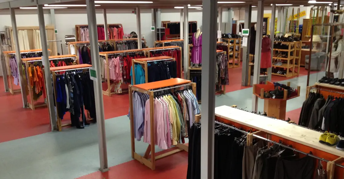 Kringloopwinkel De Lokatie Distelweg - Amsterdam - Kringloopbedrijf De Lokatie Distelweg Amsterdam