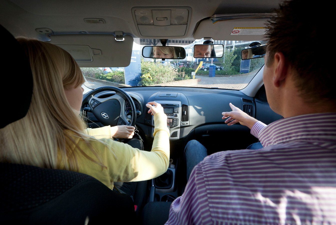 ‘Kun je nog rijles nemen in deze tijd?’ | Foto | AD.nl - Wanneer Mag Je Rijles Nemen