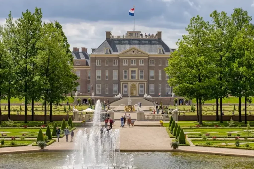 Laatste kans: bezoek deze zomer 4 prachtige tuinen met 25% korting - Paleis T Loo Korting