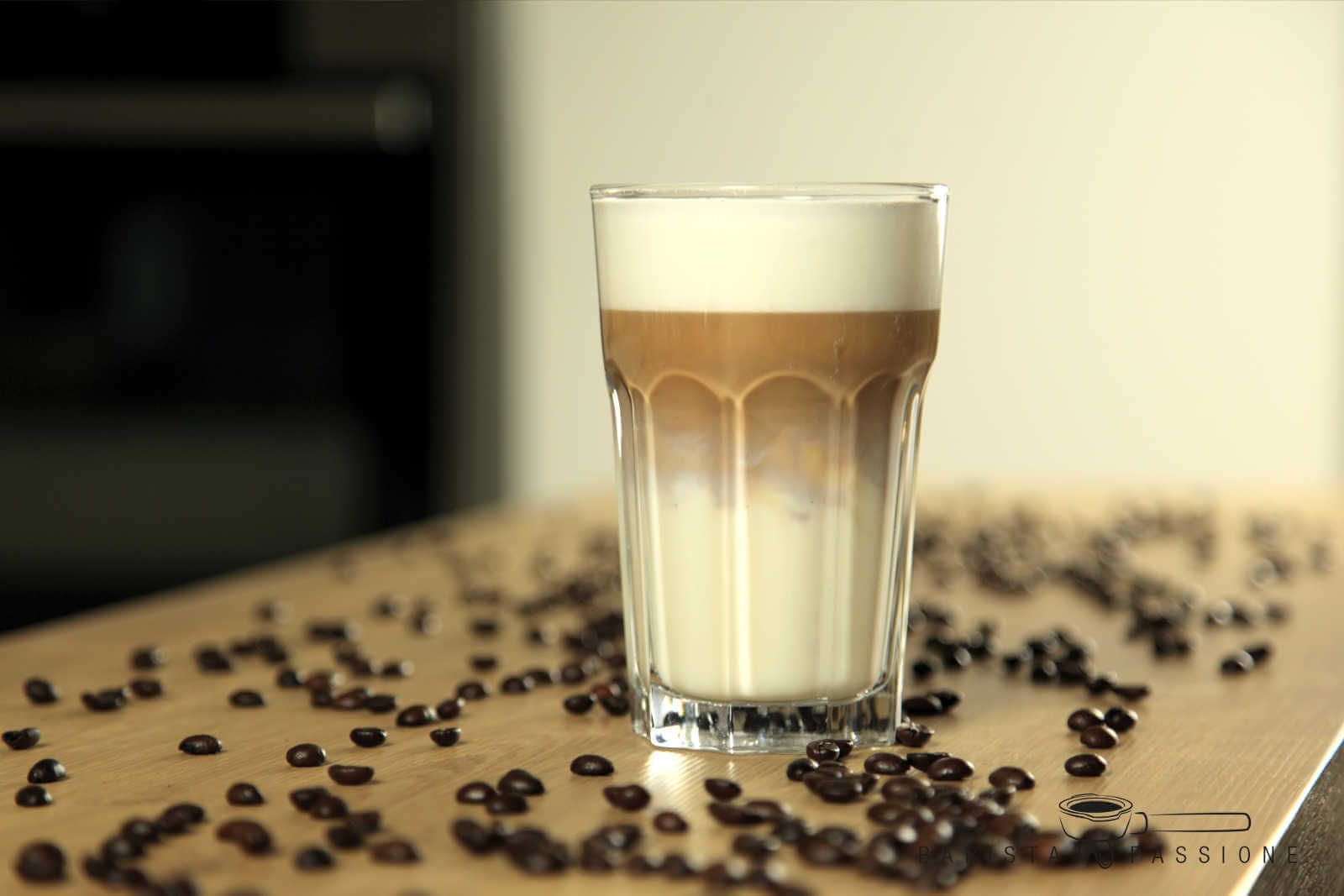 Latte Macchiato zubereiten – Latte Macchiato Rezept – Der perfekte - Hoeveel Ml Is Een Latte Macchiato