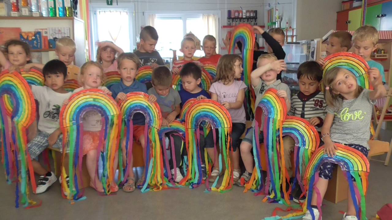 Liedje Alle kleuren van de regenboog - YouTube - Hoeveel Kleuren Zitten Er In De Regenboog