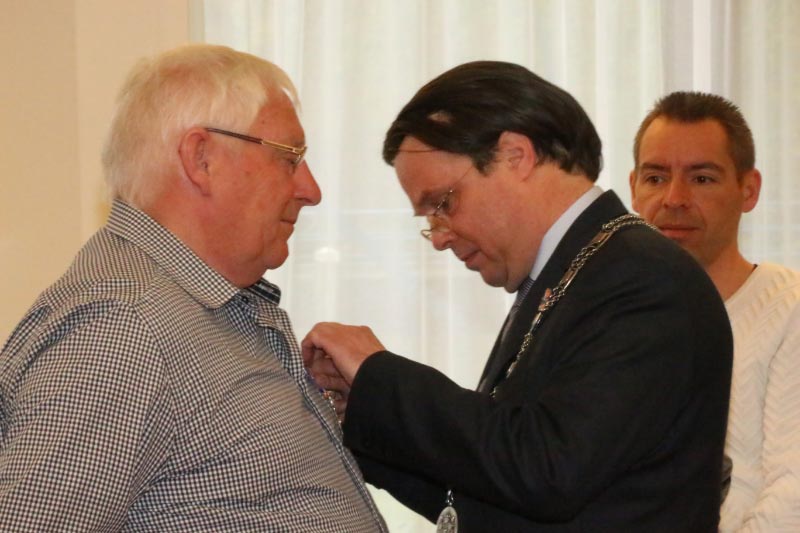 Lintje voor Johannes van den Berg | Genemuiden Actueel - Van De Berg Genemuiden