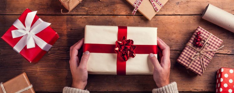 Mag u iedereen geld schenken zonder belasting te betalen? - Welk Bedrag Mag Je Schenken