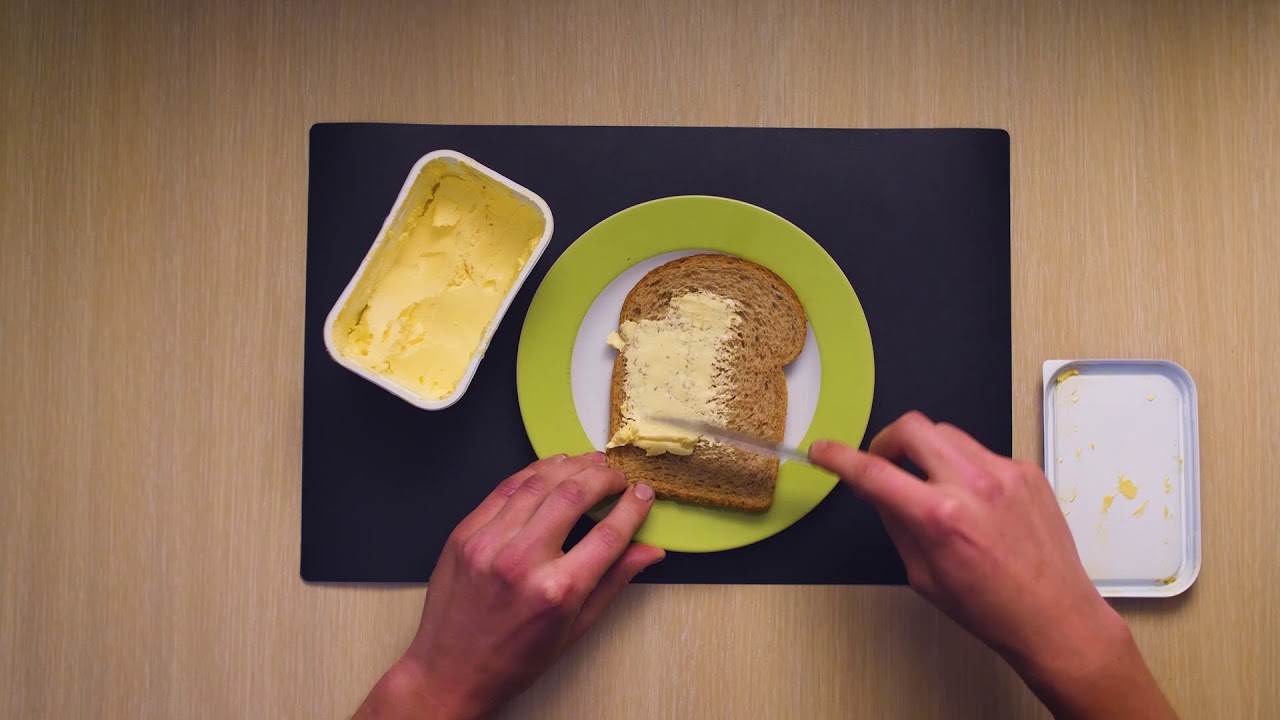Makkelijk! Brood smeren 1, boter - YouTube - Welk Brood Is Het Beste Voor Je Darmen