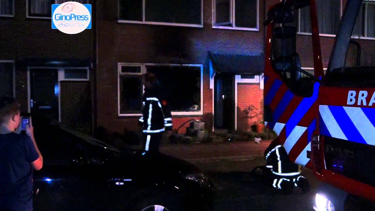 Man steekt eigen woning in brand - YouTube - Amerikaanse Soldaat Steekt Zich In Brand