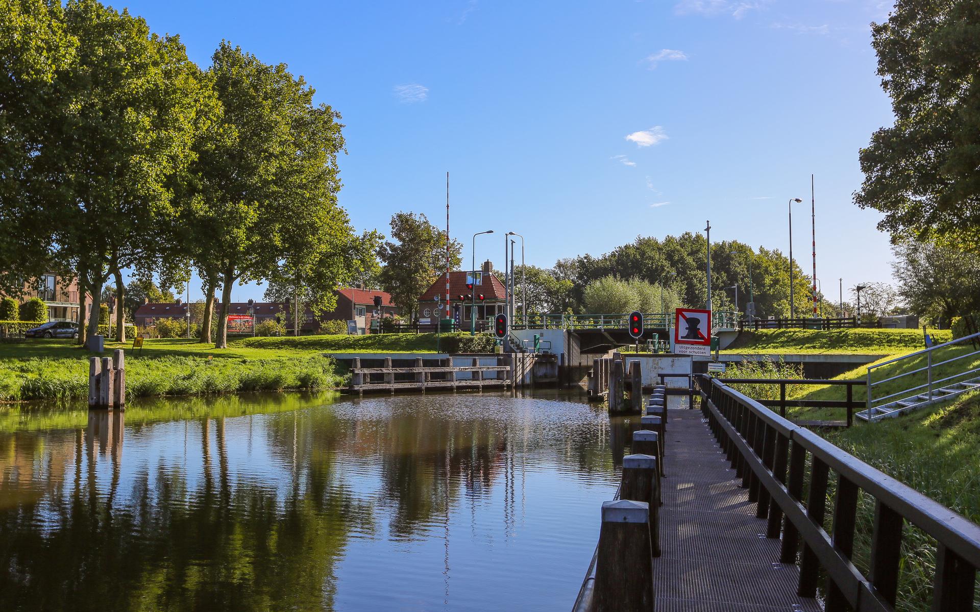 Marknessersluis een week later open voor de scheepvaart - De - Het Weer In Marknesse