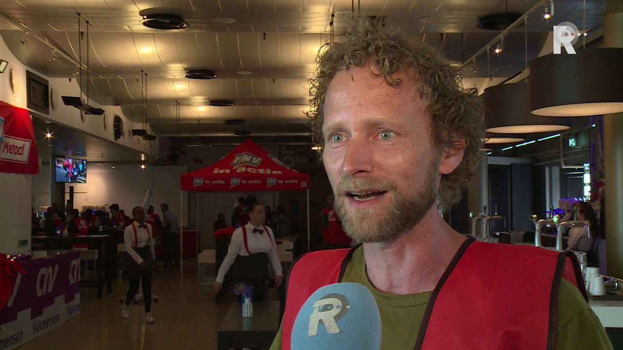 Medewerkers kleinmetaal staken voor betere cao - YouTube - Cao Kleinmetaal Vrije Dagen 50