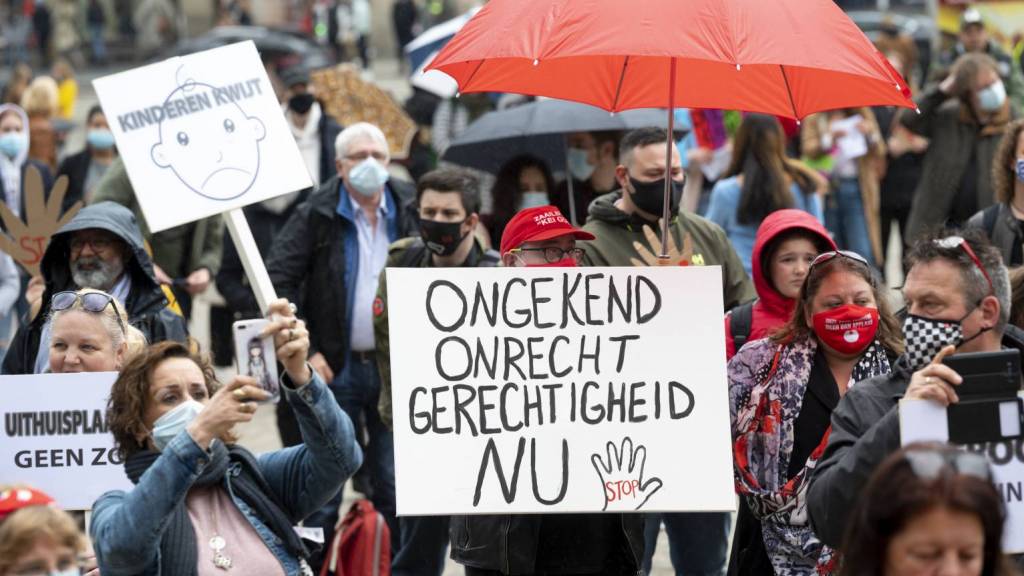 Meer dan duizend kinderen gedupeerden toeslagenaffaire uit huis geplaatst - Hoe Is De Toeslagenaffaire Aan Het Licht Gekomen