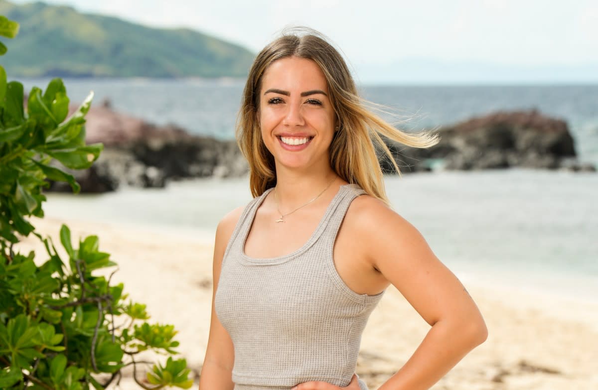 Meet the 'Survivor 45' Cast! Dee Valladares Comes in With a Lifetime of - Dee Van Der Zeeuw Relatie