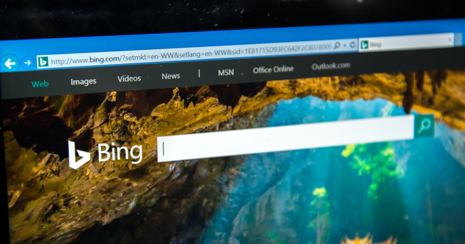 Microsoft is Paying More People to Use its Bing Search Engine - Bing Van Goede Tijden Slechte Tijden