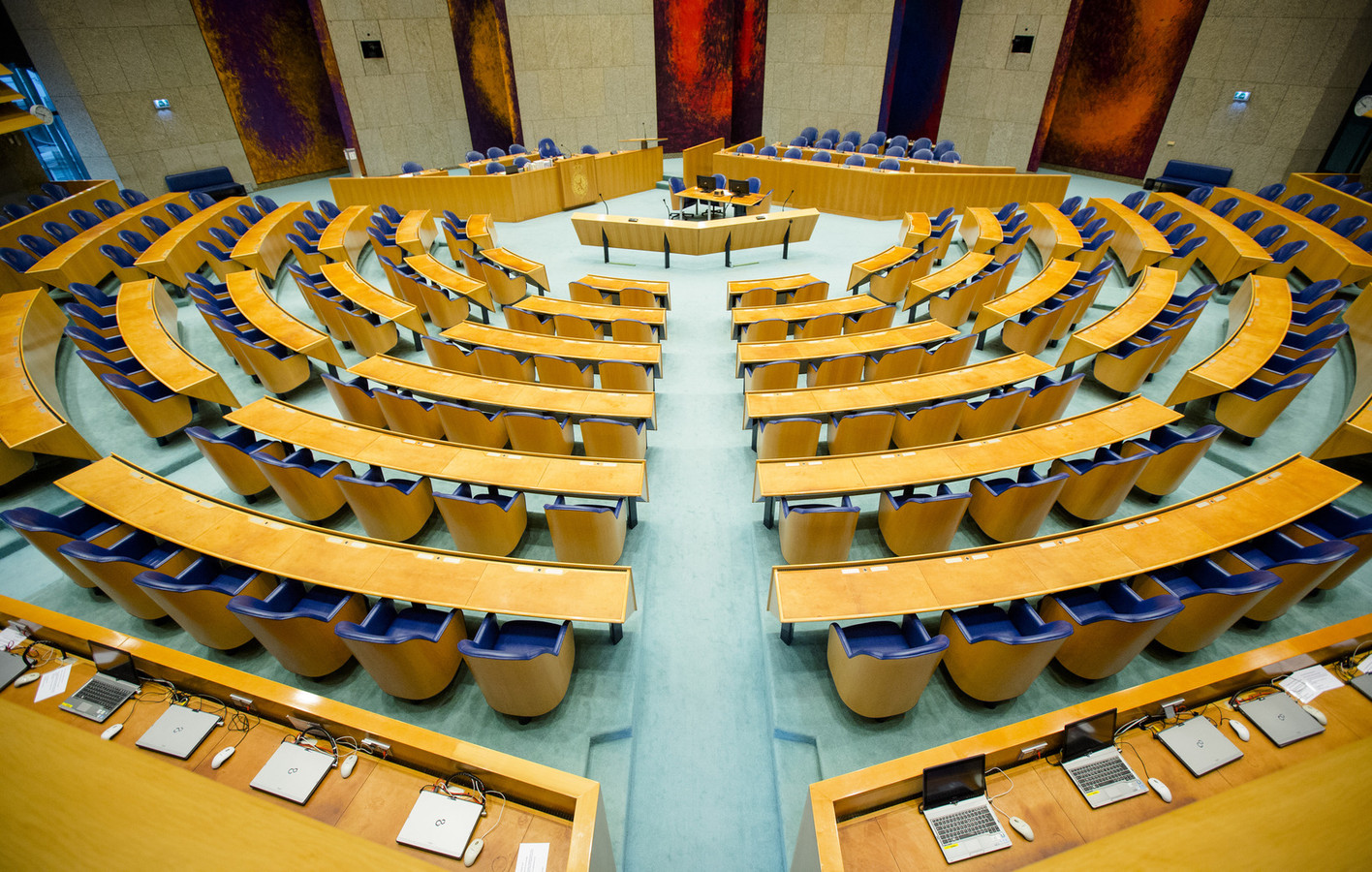 Minder geld voor 'zetelrovers' Tweede Kamer | Foto | gelderlander.nl - Wie Zit Er In De Tweede Kamer