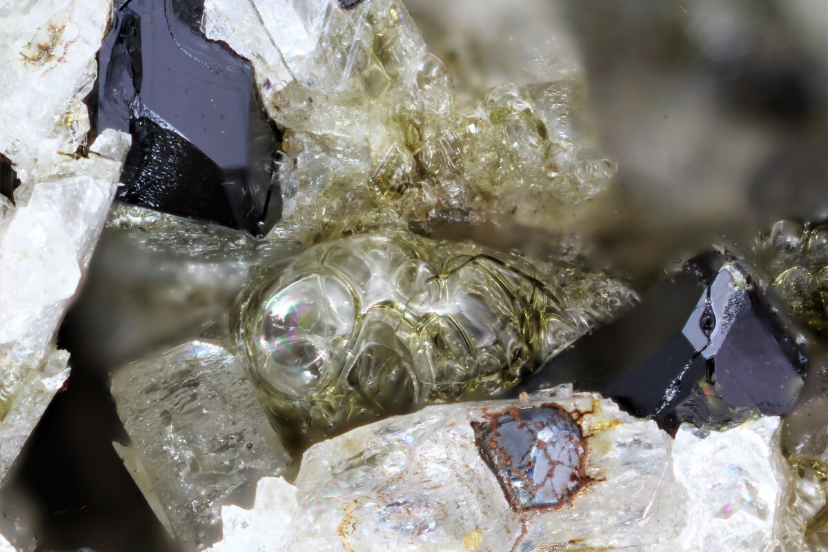 Mineralienatlas Lexikon - Vulkanglas (english Version) - Natuurlijk Glas Gevormd Door Vulkanen