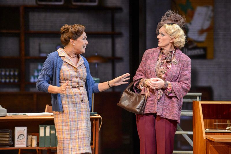 Moeder ik wil bij de revue Musical Theatre, Picture Quotes, Musicals - Moeder Ik Wil Naar De Revue