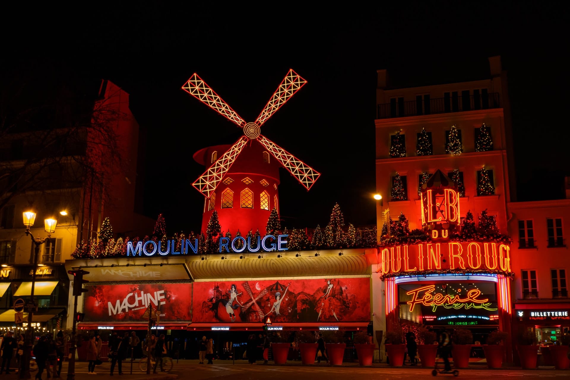 Moulin Rouge! The Musical Is Set To Hit The Revamped Regent Theatre - Waar Gaat De Musical Moulin Rouge Over