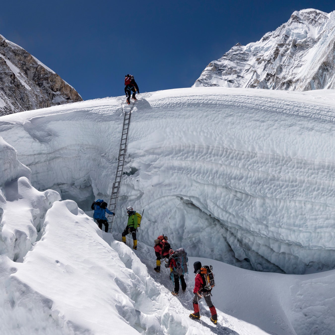 Mount Everest News 2024 - Clari Julina - Hoeveel Mensen Hebben De Mount Everest Beklommen