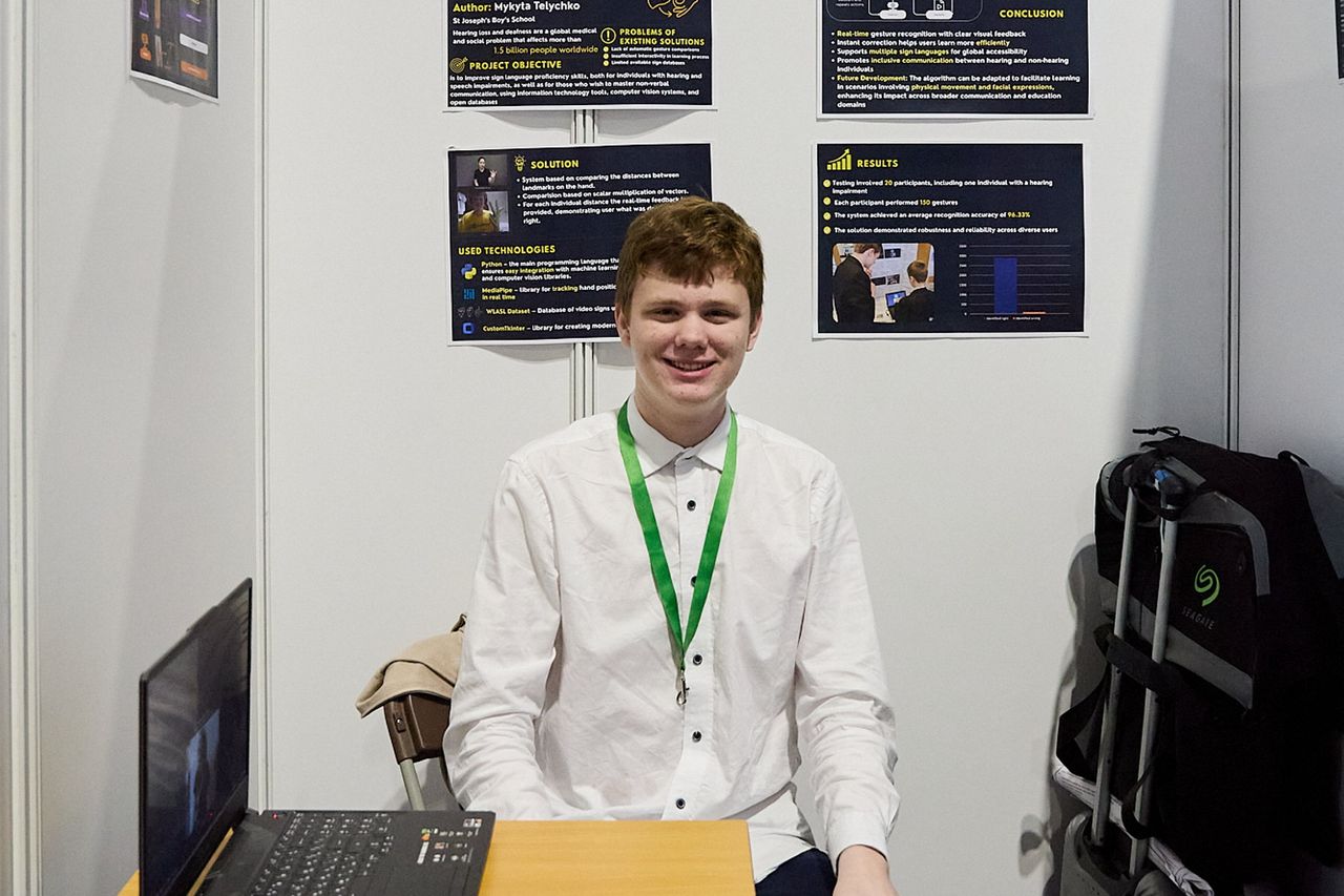 Mykyta Telychko, a year 12 pupil from St Joseph's Boys' School, Creggan - Won Een Nobelprijs En Een Oscar