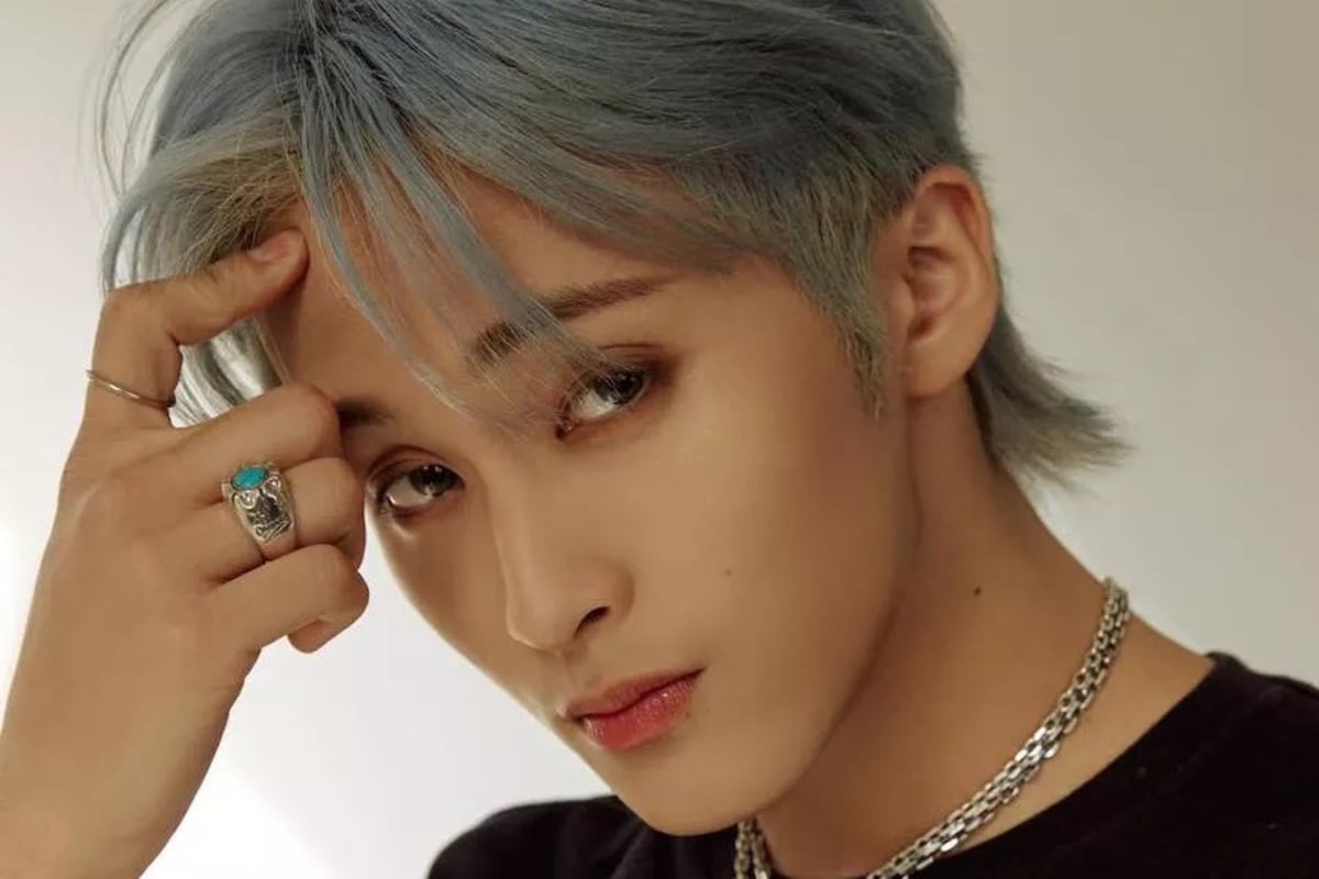 NCT's Mark talks about the weather and future plans on JTBC's 'News - Mark Stokmans Land Van Echo's