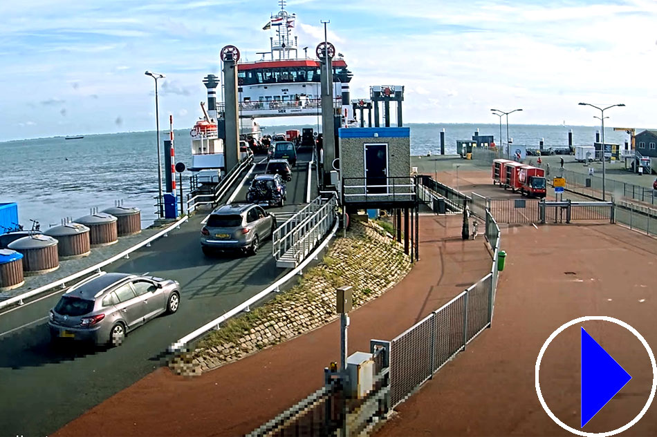 Nes Ferry Terminal | Ameland | Live Webcam view | Netherlands - Vaart De Boot Naar Ameland Vandaag