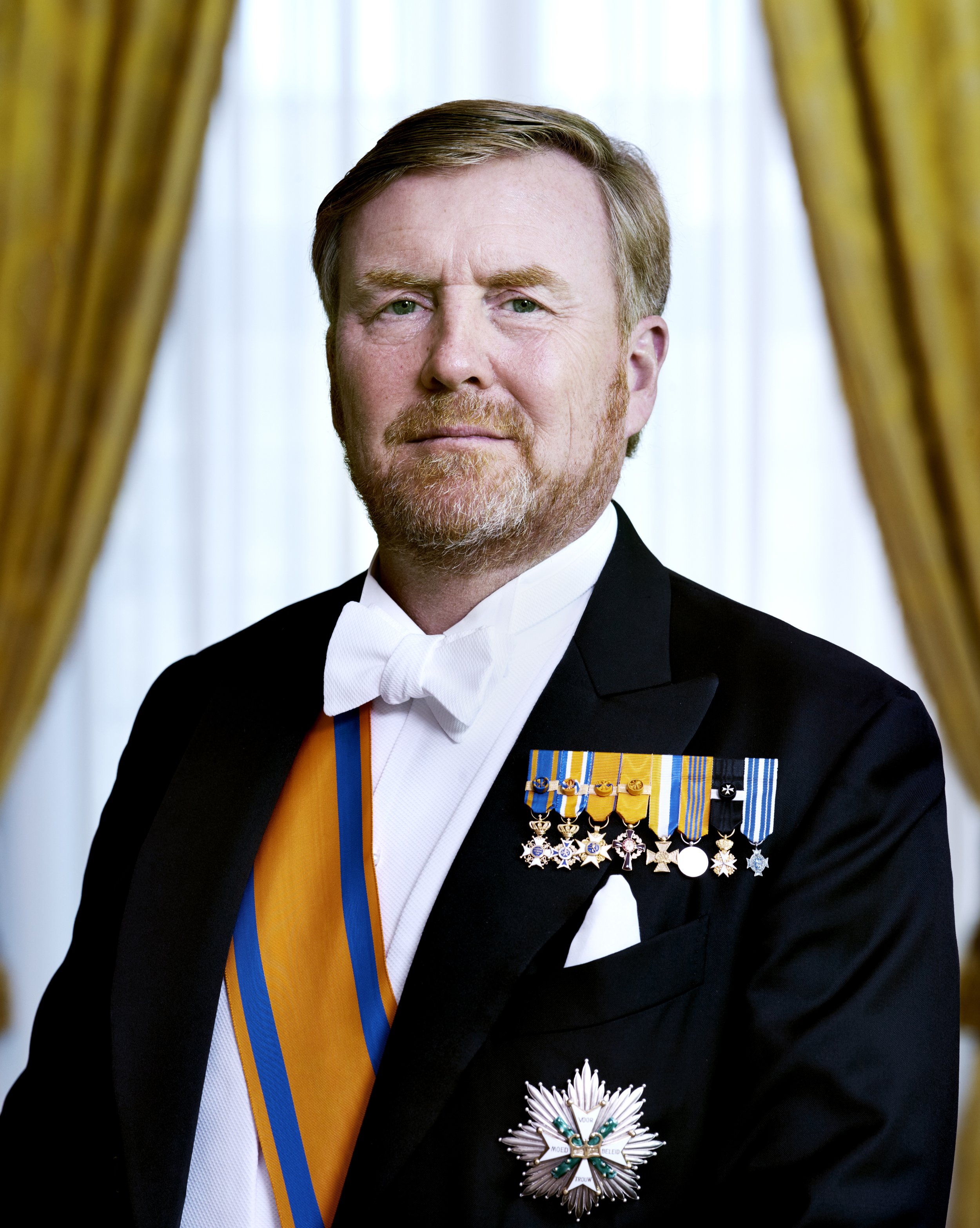 New official portraits of King Willem-Alexander and Queen Maxima — UFO - Hoe Lang Is Willem Alexander Koning