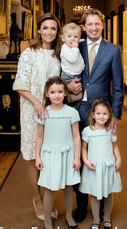 Officiële gezinsfoto Prins Floris & Prinses Aimée en hun kinderen - Van Wie Is Prins Floris De Zoon
