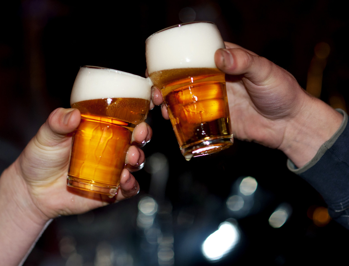 Onderzoek: relatie tussen alcohol en kanker bij niet veel mensen bekend - Welke Soorten Kanker Door Alcohol