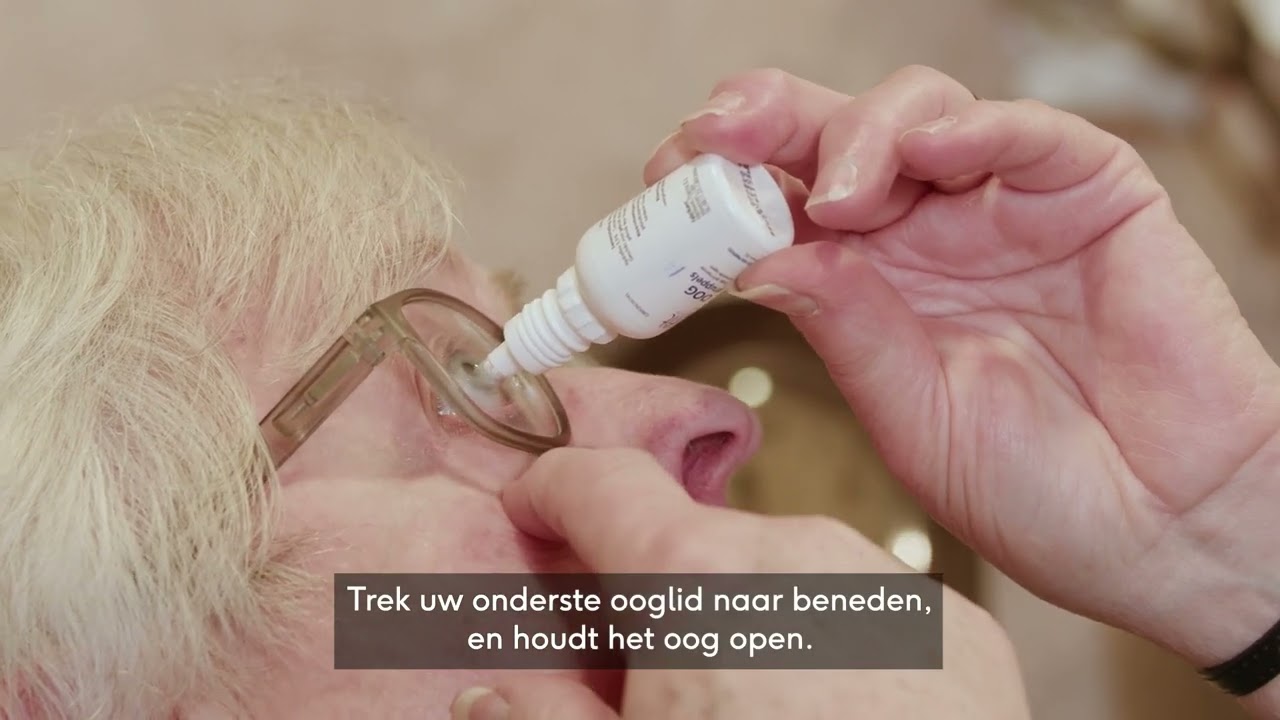 Oogdruppelen video - YouTube - Hoe Breng Je Oordruppels In