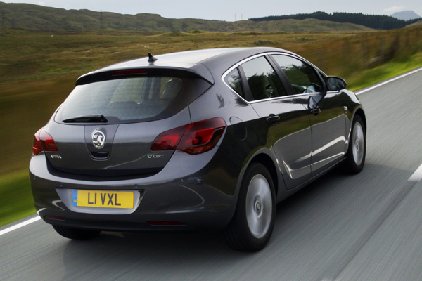 Opel Astra review 2009 - Waarom Heet Opel In Engeland Vauxhall