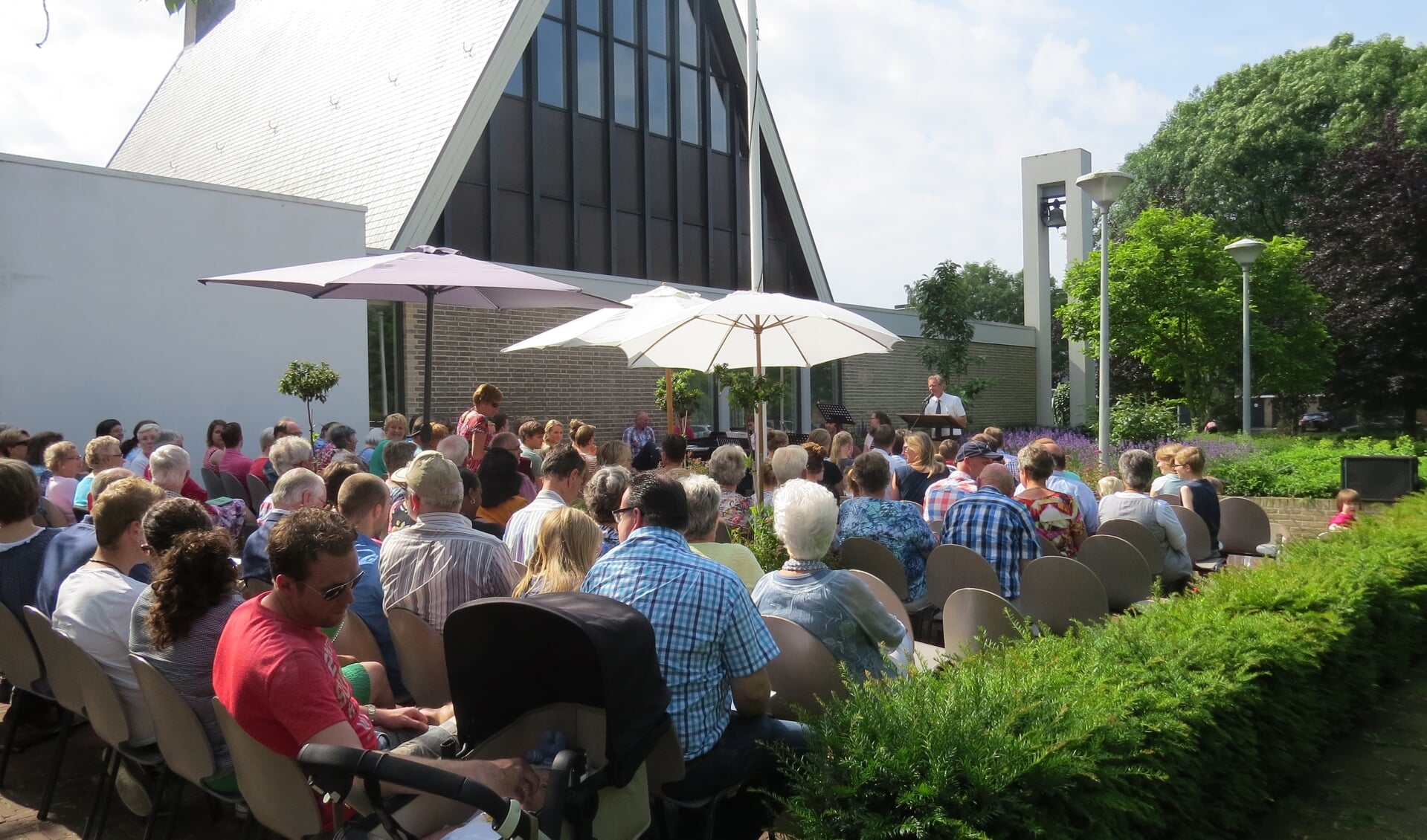 Openlucht kerkdienst | Hét nieuws- en advertentieblad van Hendrik-Ido - De Ark Hendrik Ido Ambacht Kerkdienst Volgen