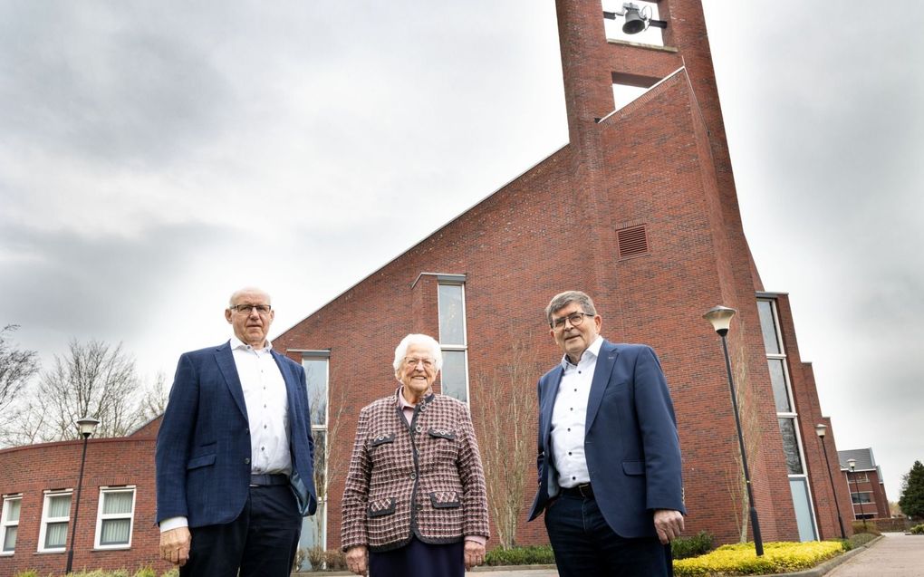 Ouderling gg Emmeloord: We zijn gewone polderjongens - Ger Gem Emmeloord Live