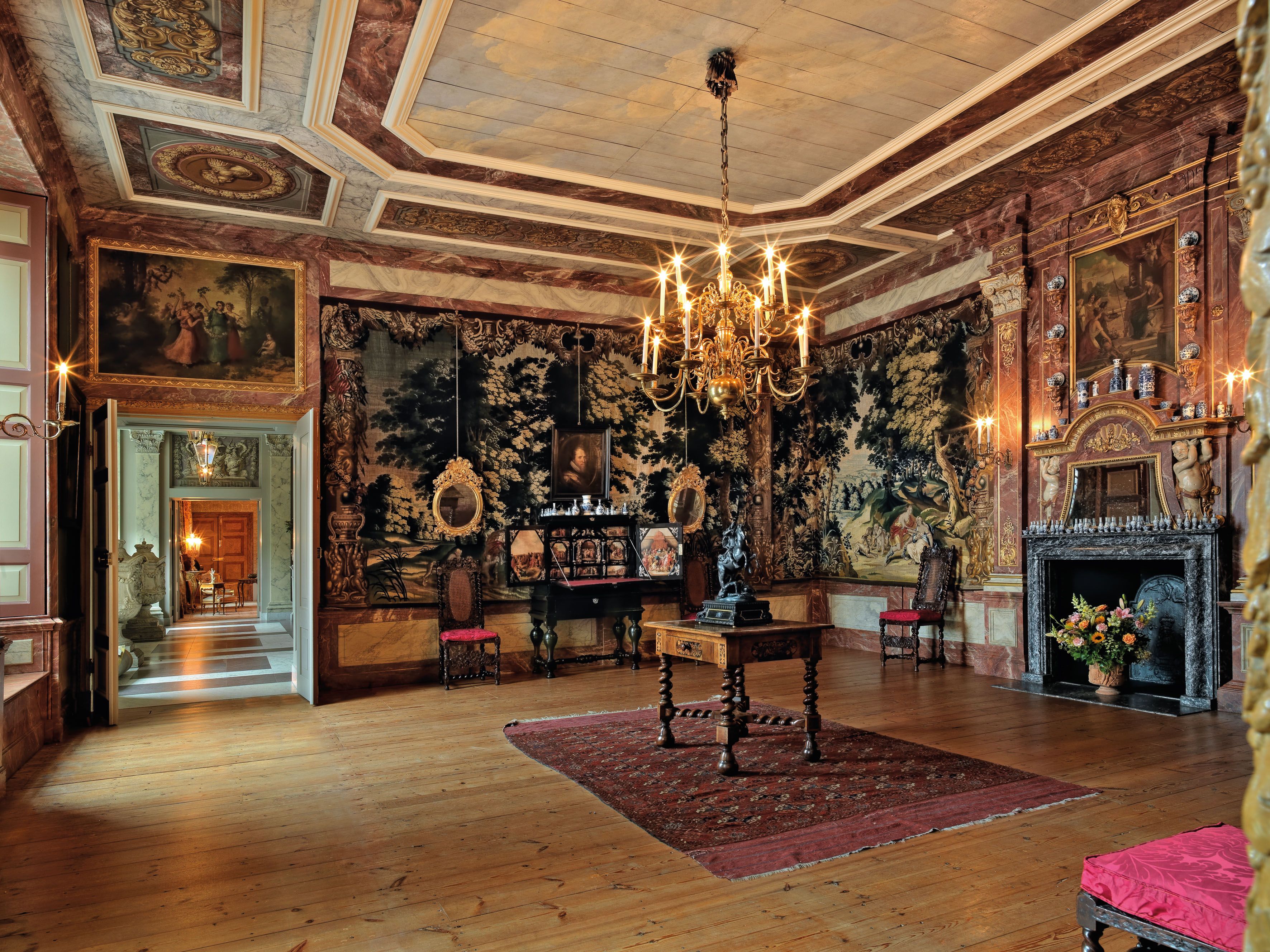 Paleis Het Loo, Apeldoorn The Netherlands Oude Eetzaal Old Dining Room - Wie Woont Er In Paleis Het Loo