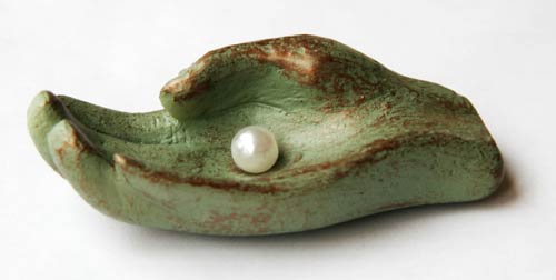 Parel in hand (beeldje) - Samuel Advies - Parel In Gods Hand Beeldje