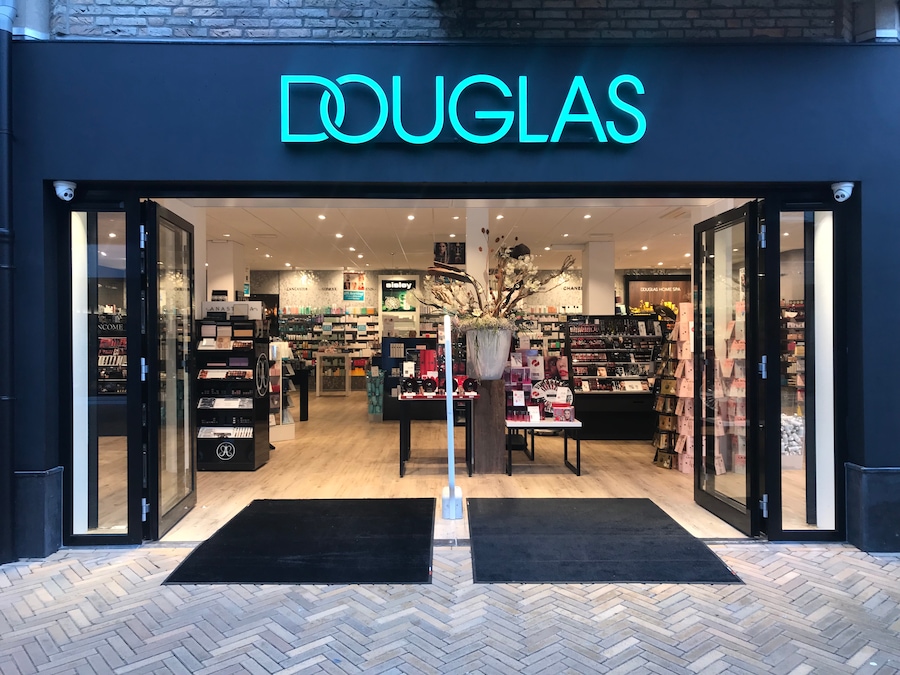 Parfumerie DOUGLAS ️Katwijk aan Zee, Voorstraat - Foto's Van Parfumerie Douglas Bussum