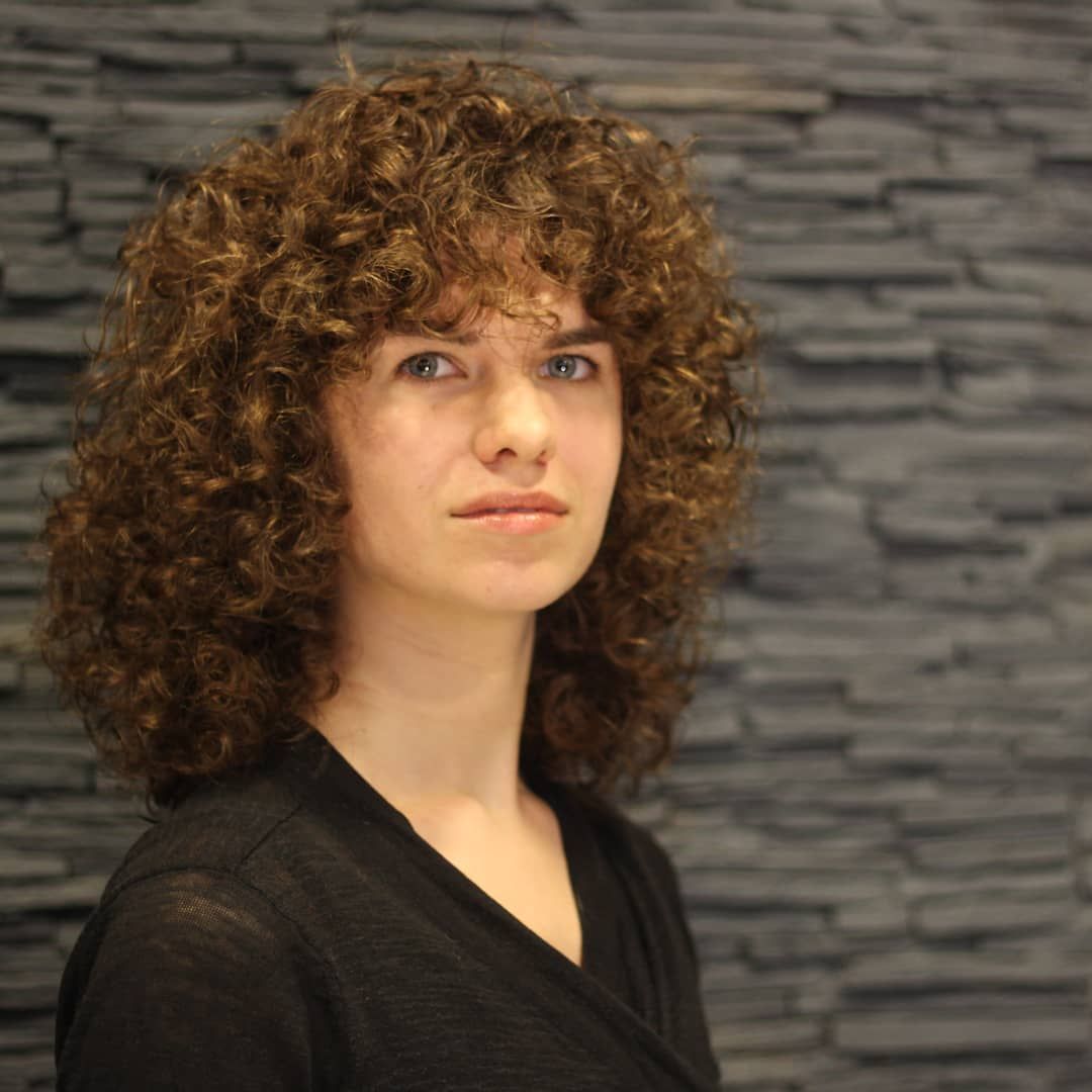 Permanente krullen dé look voor het najaar. Van steil naar krul, een - Hoe Lang Blijven Permanente Krullen Zitten