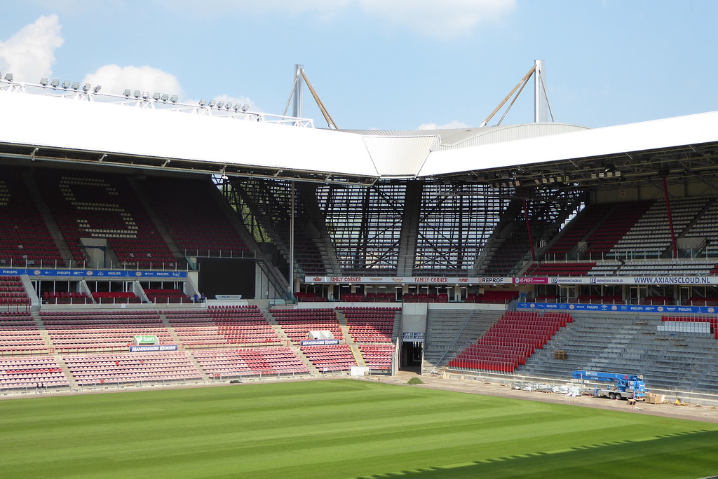 Philips Stadion | John Lord | Flickr - Hoeveel Mensen Kunnen In Het Philips Stadion