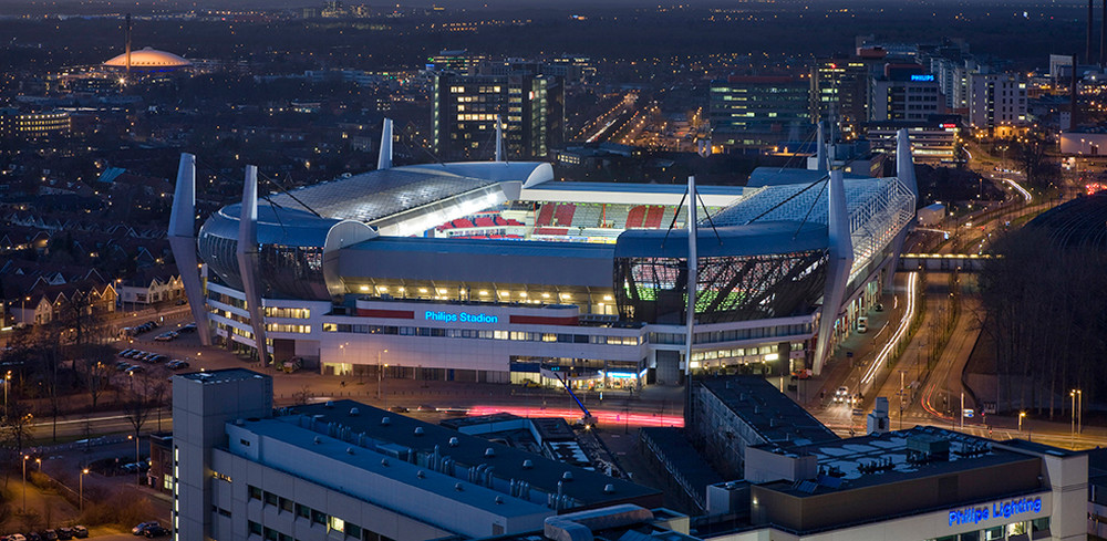 Hoeveel Mensen Kunnen Er In Het Philips Stadion