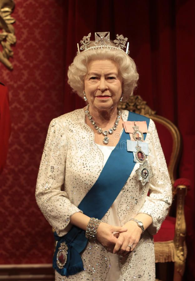 Pin by Nosleeping on Queen Elizabeth | Queen elizabeth, Queen elizabeth - Hoe Oud Was Koningin Elizabeth Toen Ze Koningin Werd