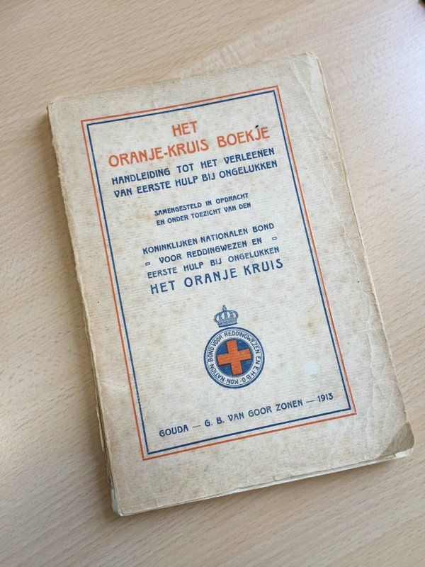 Pin on Historie - Ehbo Boekje Oranje Kruis Download