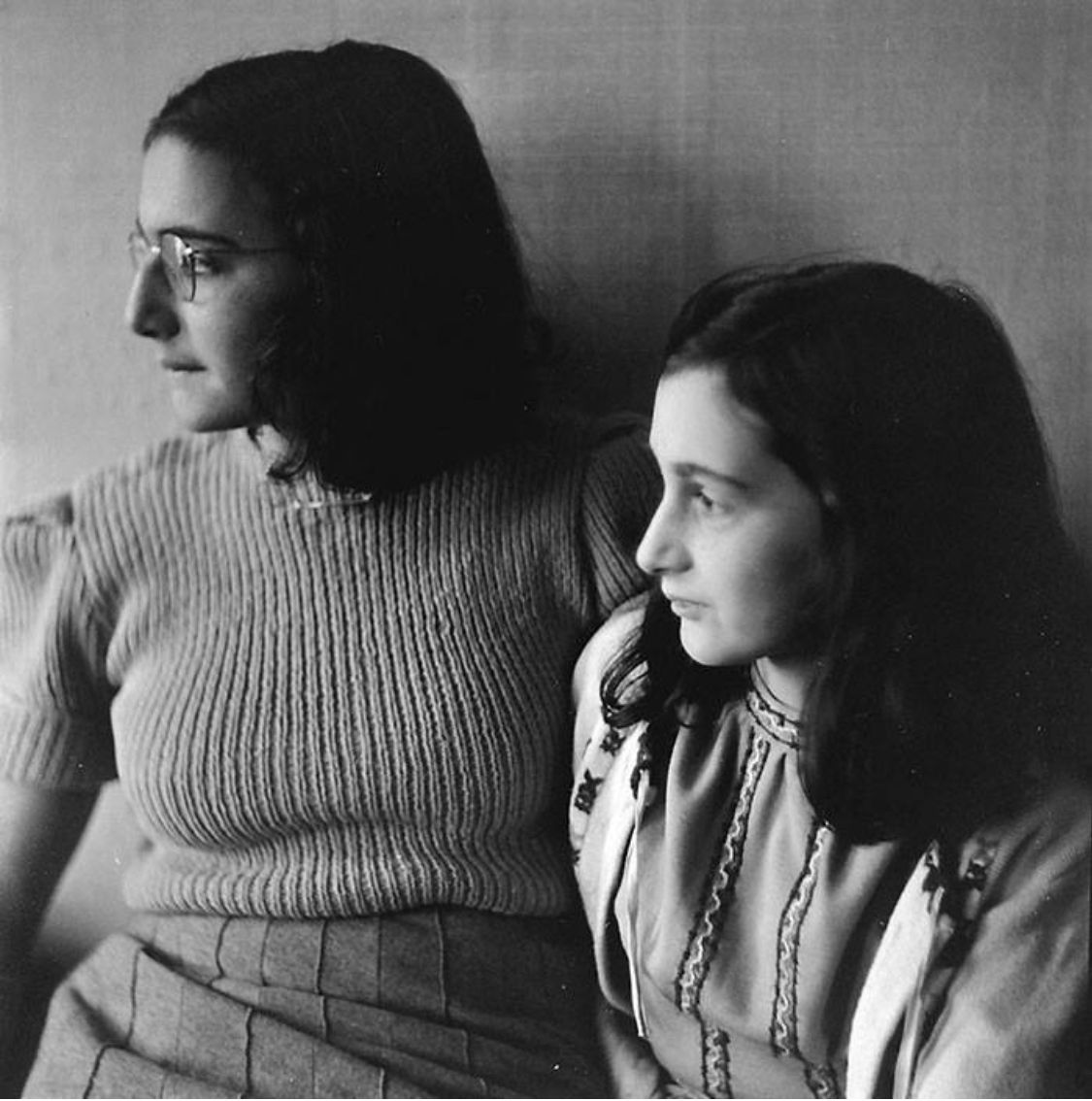 Pin on Now, Voyager - Anne Frank En Haar Familie