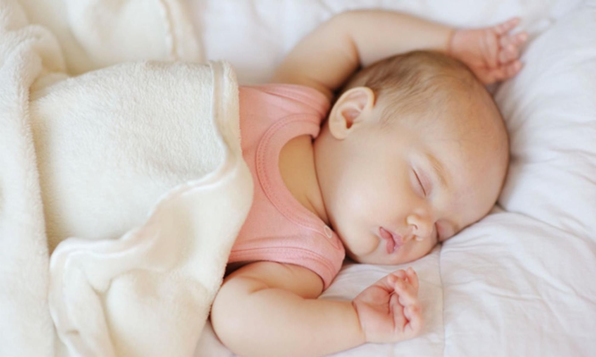Pin op BABY'S - Hoeveel Slaapt Een Pasgeboren Baby