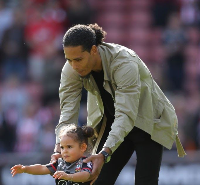 Pin op Football Wallpaper - Virgil Van Dijk Vader En Moeder