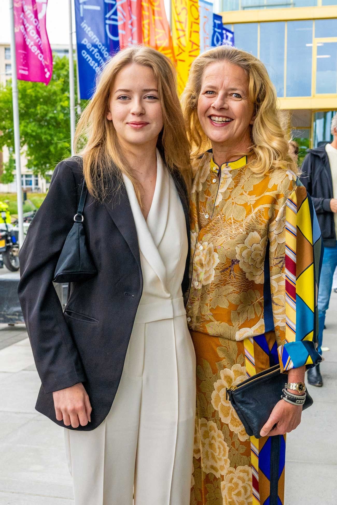 Pin på Countess Zaria of Orange-Nassau - Eloise Van Oranje-nassau Van Amsberg Grootouders