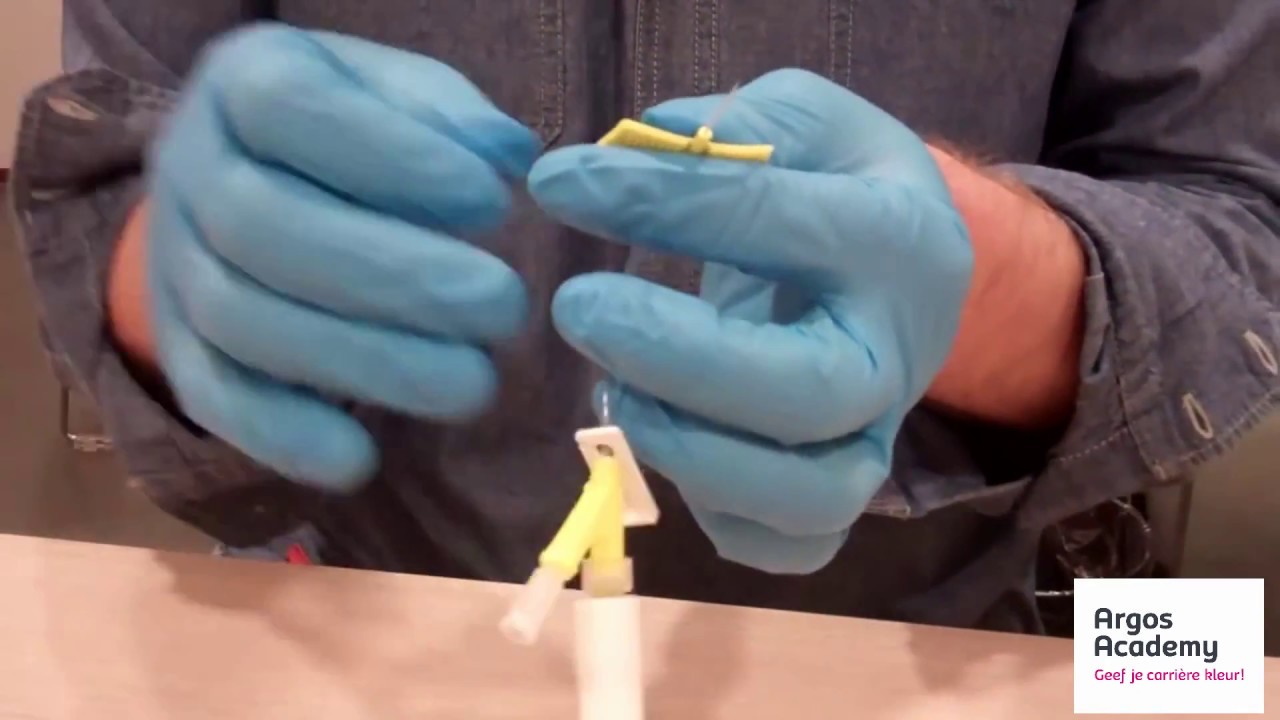 Plaatsen insuflon - YouTube - Medicatie Toedienen Via Vleugelnaald Vilans