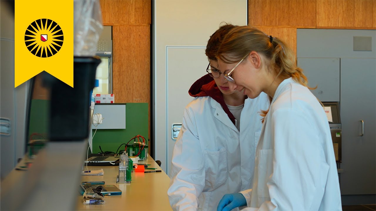 Practicals Bachelor Molecular and Biophysical Life Sciences - YouTube - Molecular And Biophysical Life Sciences