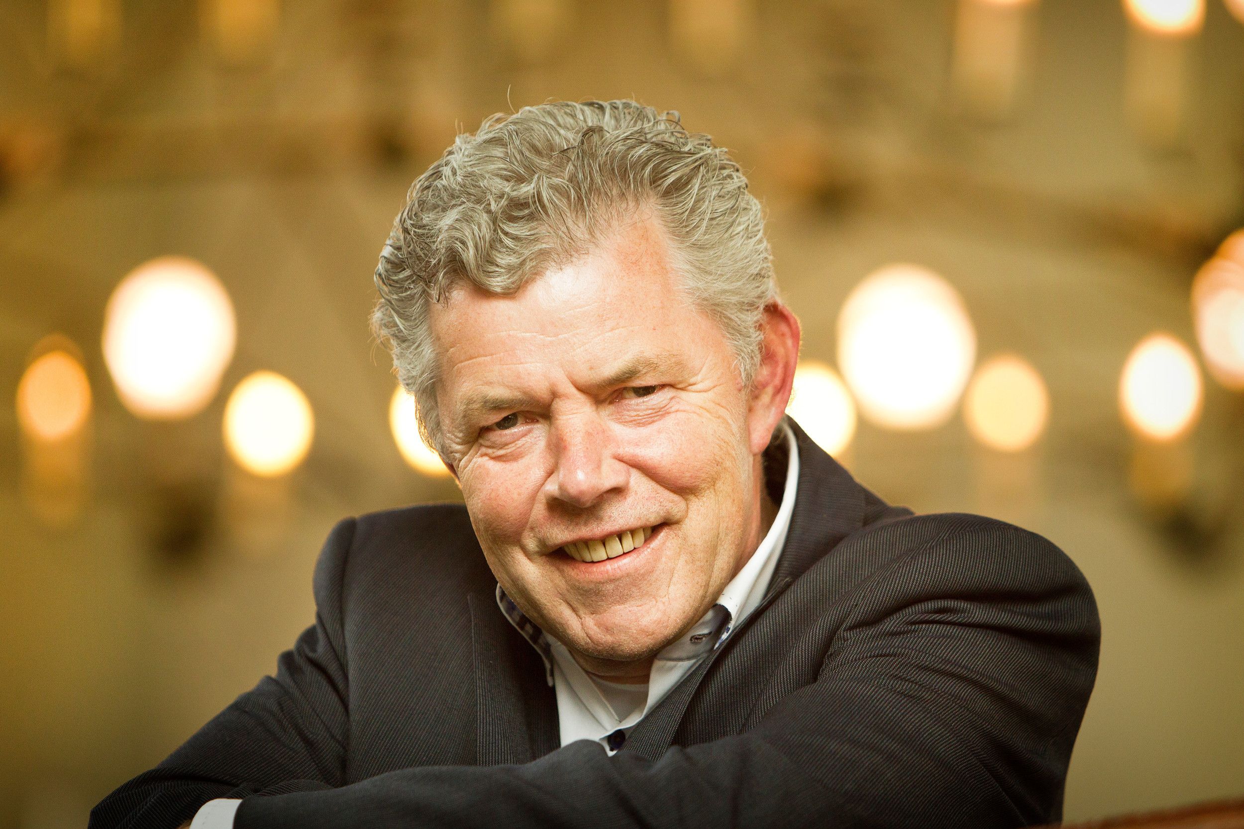 Predikant Maranathakerk Rotterdam stopt, classis doet onderzoek - Ds Pj Visser Rotterdam